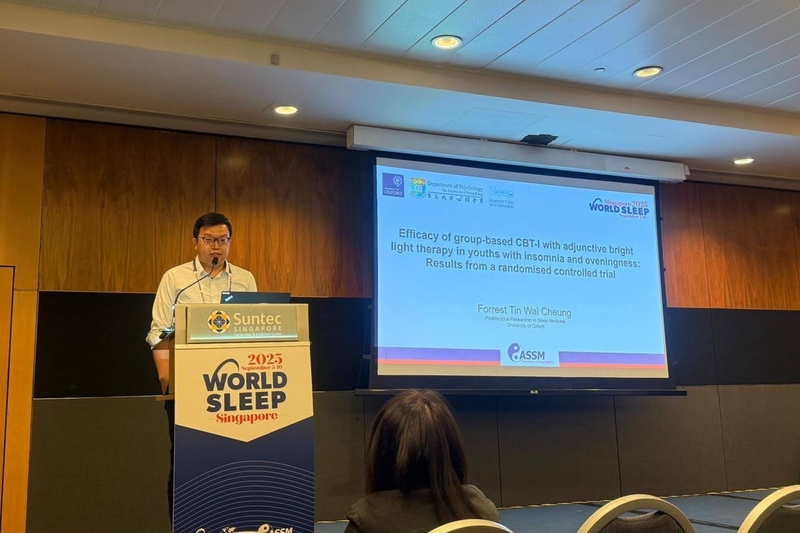 Efficacy of group-based CBT-I with adjunctive bright light therapy in youths with insomnia and eveningness: Results from a randomised controlled trial